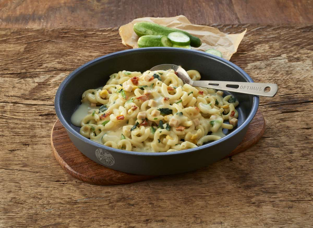 TREK´N EAT Sahnenudeln mit Hähnchen und Spinat | S4 Supplies